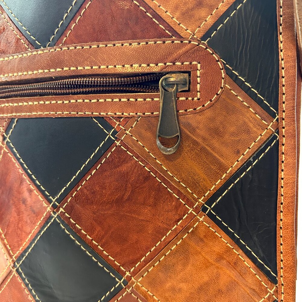 Vintage Patchwork Leather Tote – Brown & Black Boho Artisan Shoulder Bag - Picture 4 of 15